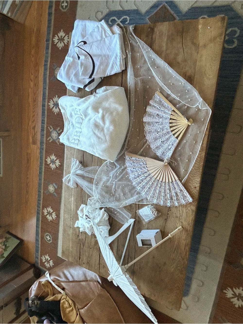 Huge Bride gift Set White Sheer Veil & Lace Fans Bridal Party Set honeymoon